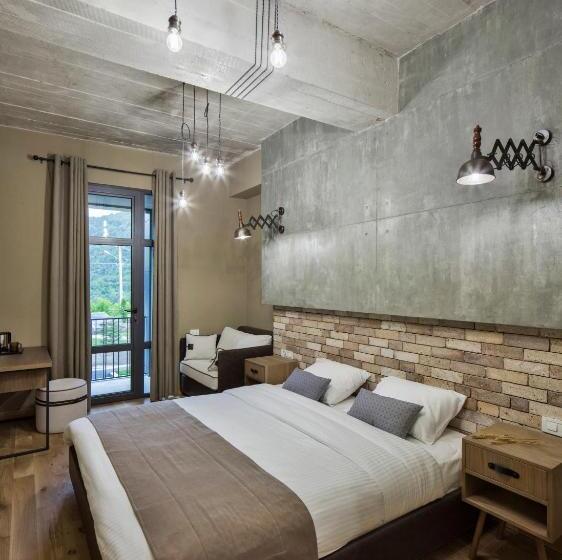 Отель Hover Boutique