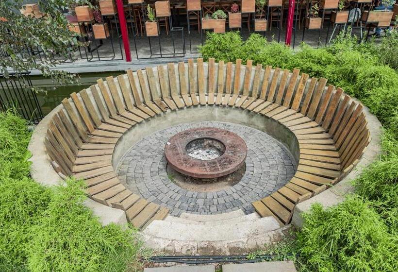 Отель Hover Boutique