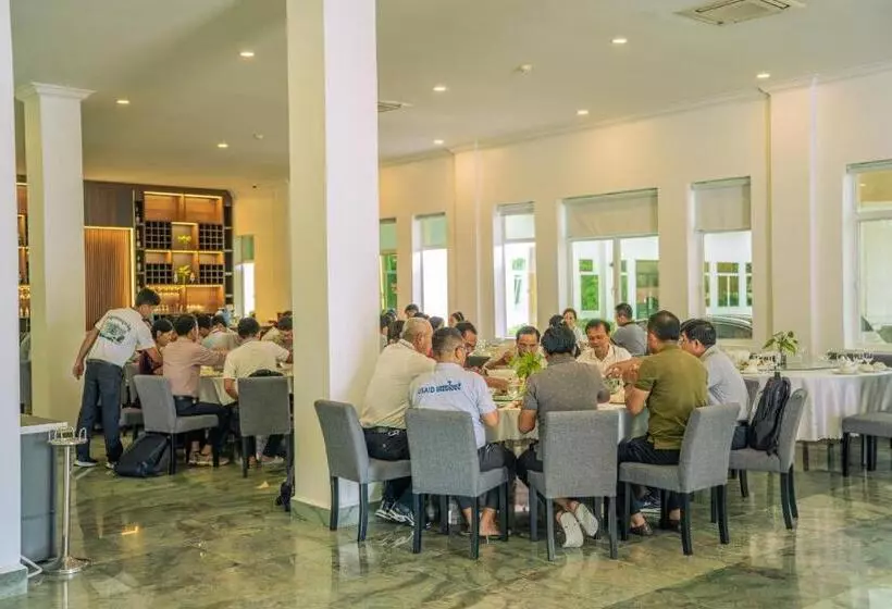 هتل Sangkahak Mith