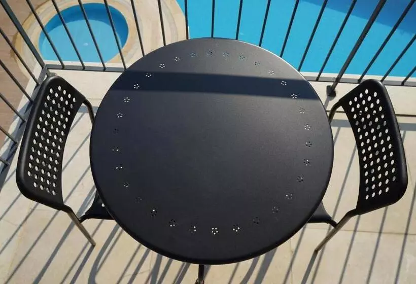 Mene Suites