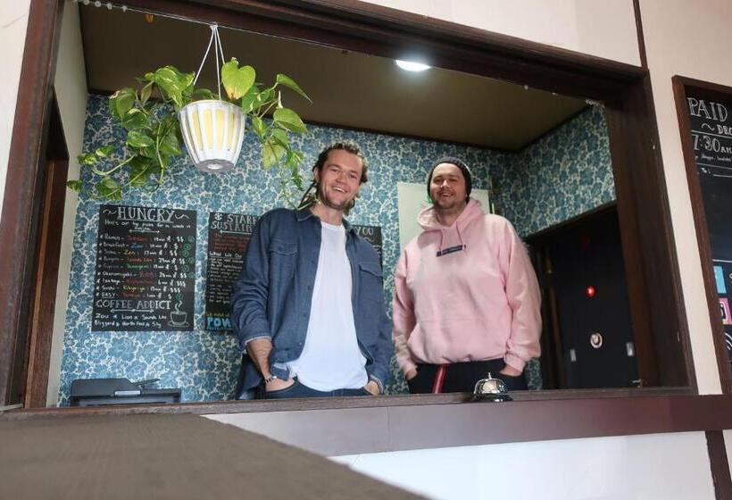 הוסטל Starfall Lodge