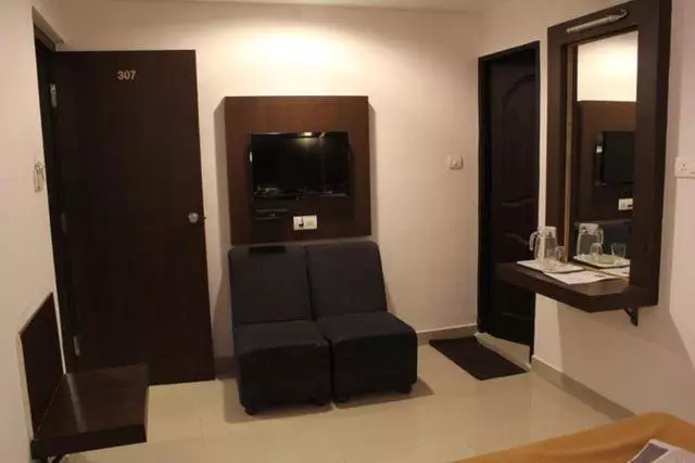 Hotel Aashraya
