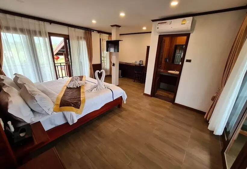 ホテル Lisha Grand