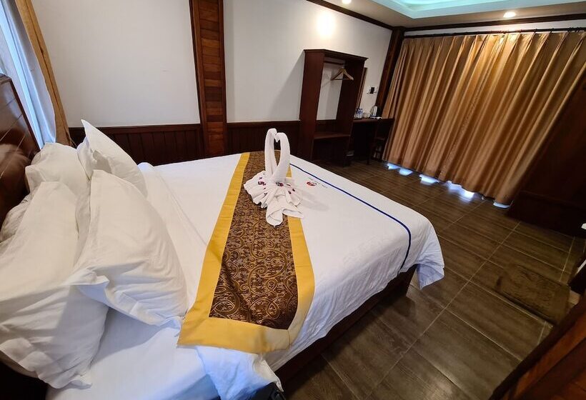 فندق Lisha Grand