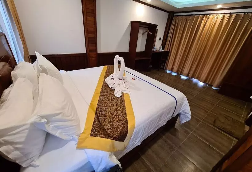 ホテル Lisha Grand