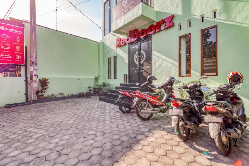 فندق Reddoorz Near Jogja National Museum