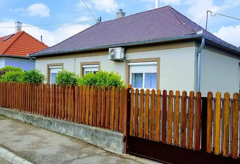 Tini Apartman