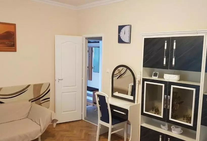 Tini Apartman