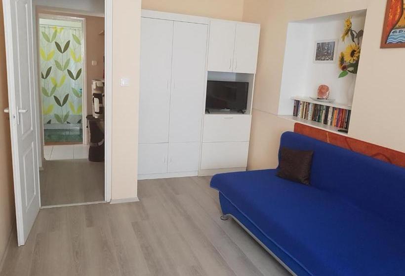 Tini Apartman