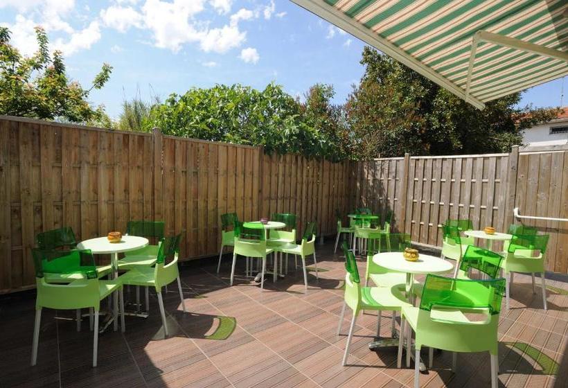 ホテル Hôtel De France La Teste Arcachon