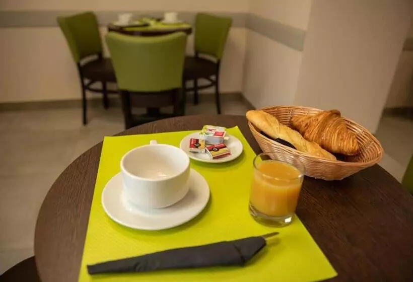 ホテル Hôtel De France La Teste Arcachon