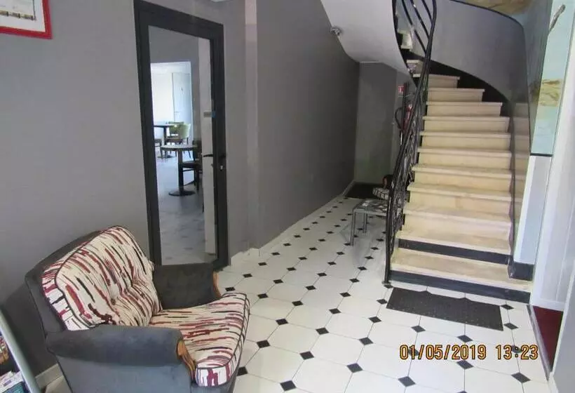 ホテル Hôtel De France La Teste Arcachon