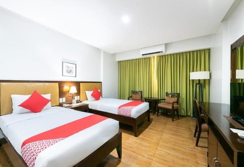 Hotel Capital O 176 Bliss