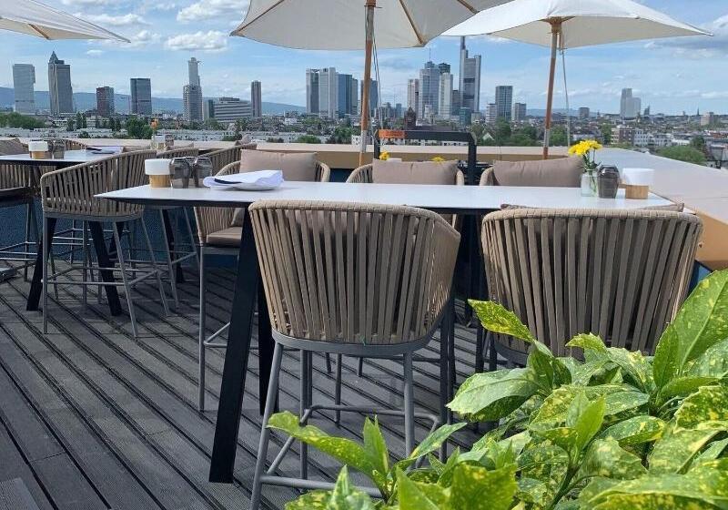 Отель The Blasky