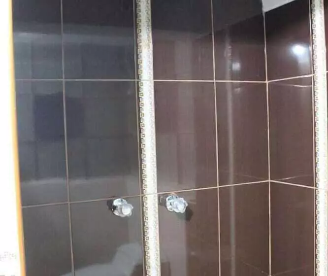 پانسیون Bull House