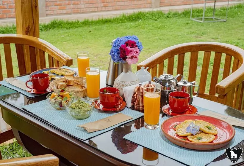 پانسیون Bull House