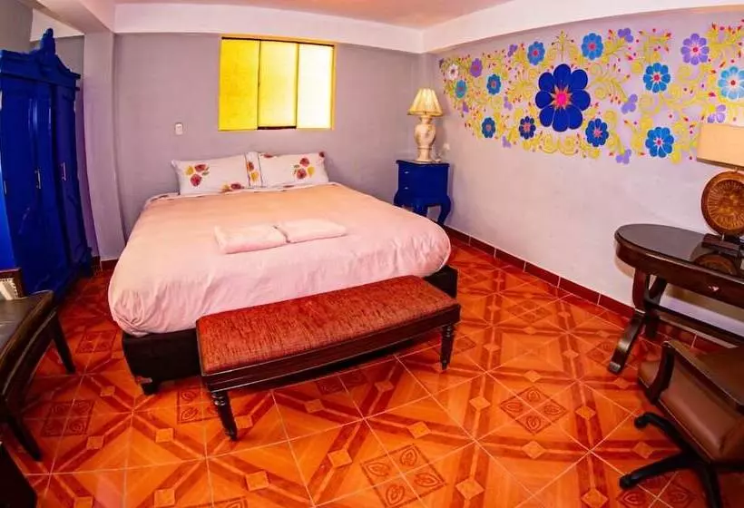 پانسیون Bull House