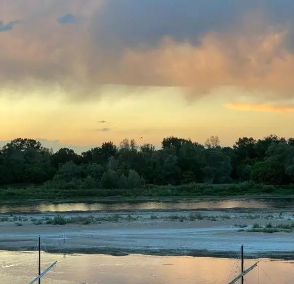ペンション Le Motu Loire
