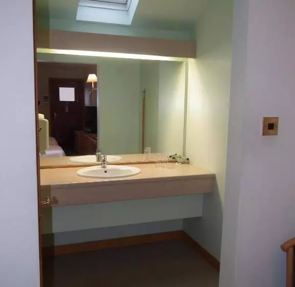 ペンション The Red Lion Tavern