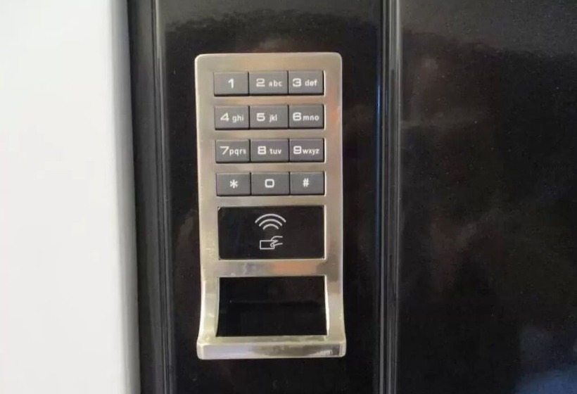 Capsule Hotel 2nd Box