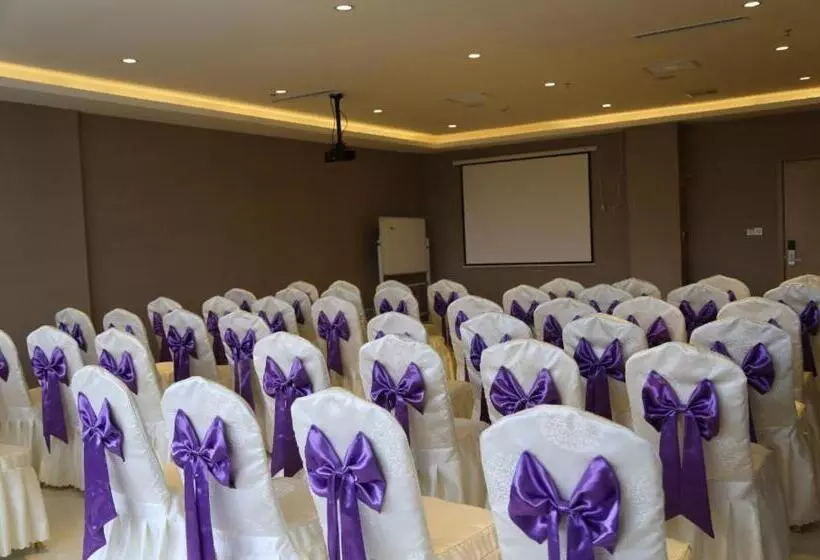 Lavande Hotel Yinchuan Railway Station Wanda