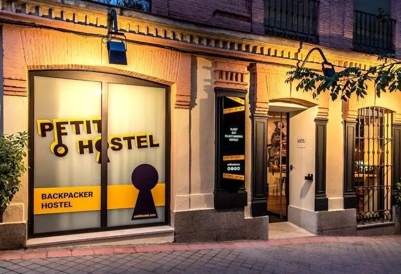 Petit Hostel La Latina