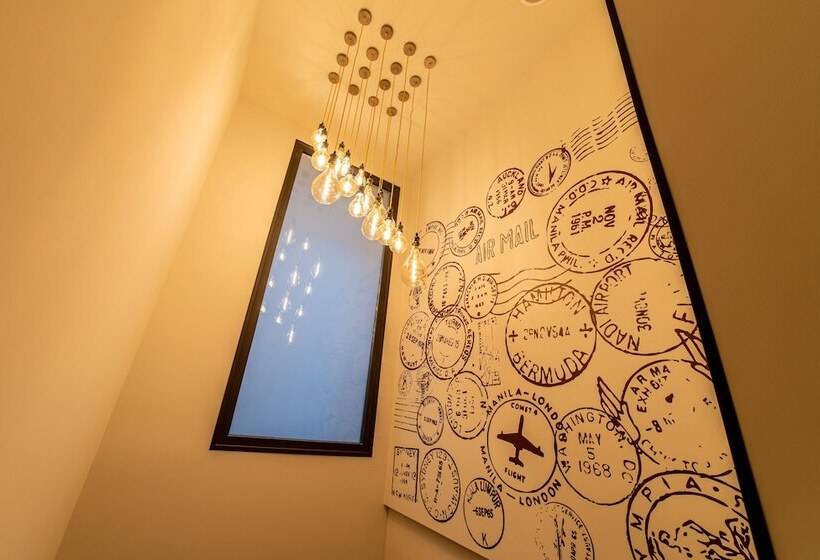 Petit Hostel La Latina