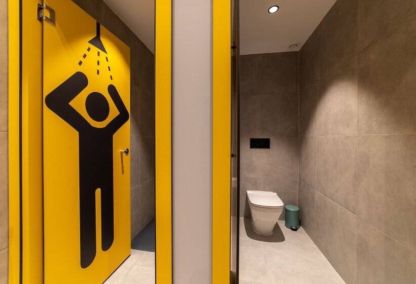 Petit Hostel La Latina