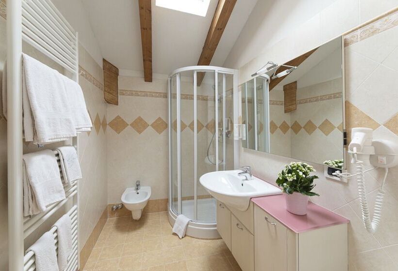 Отель Rifugio Cereda