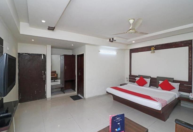 هتل Oyo 24614 Vishwas Residency