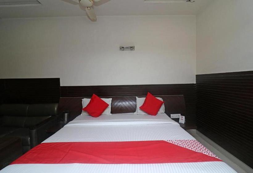 هتل Oyo 24614 Vishwas Residency