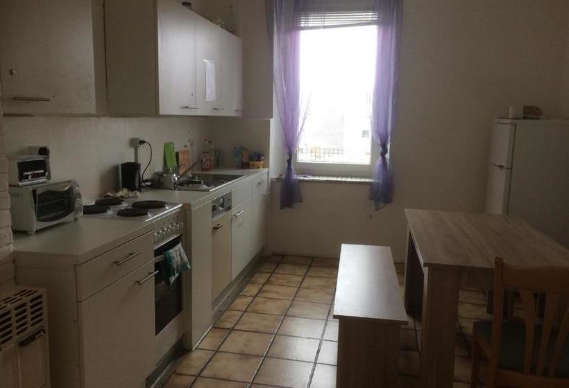 فندق صغير Rwa Ug