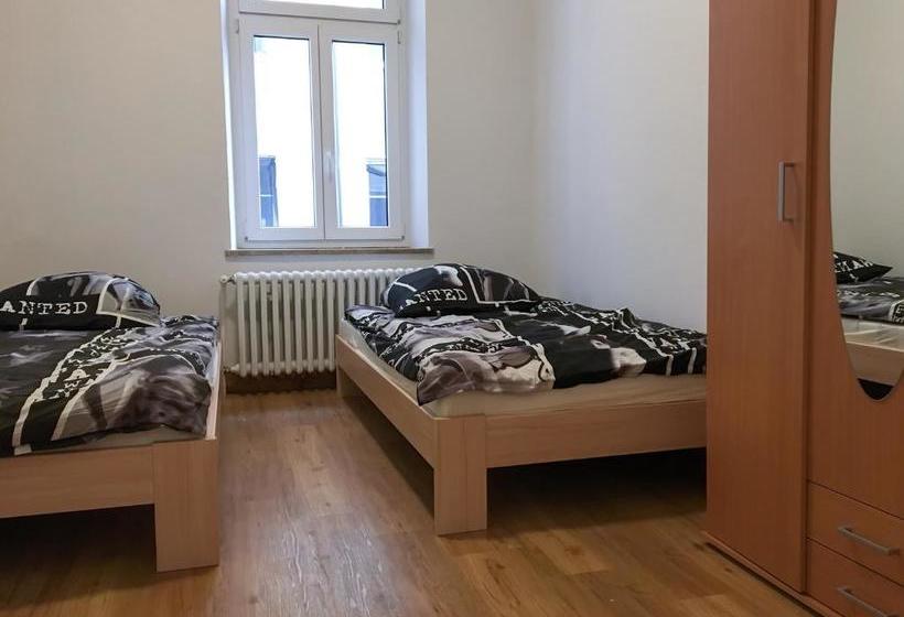 فندق صغير Rwa Ug