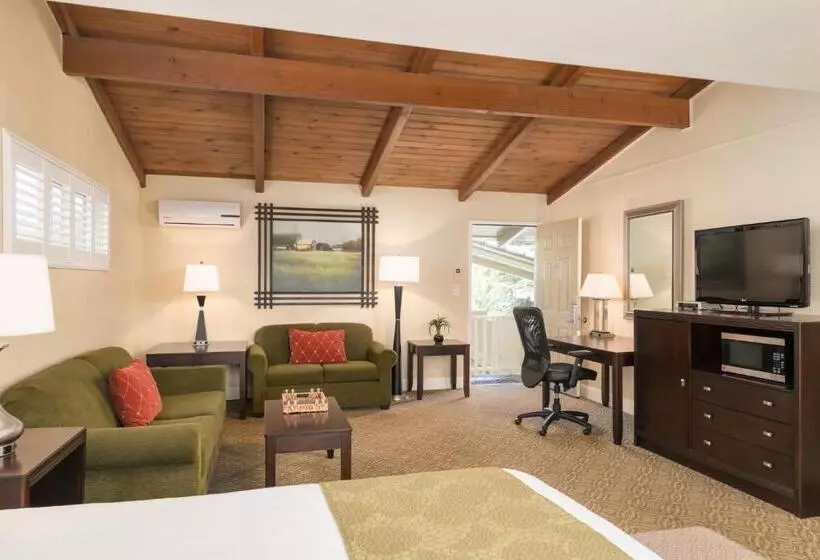 Country Inn Motel