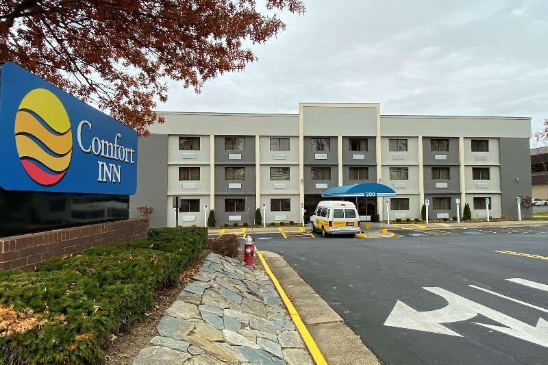 فندق Comfort Inn Herndon Reston