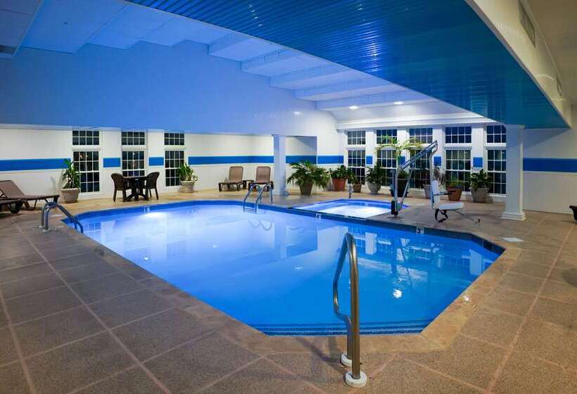 酒店 Comfort Suites Chincoteague Island Bayfront Resort