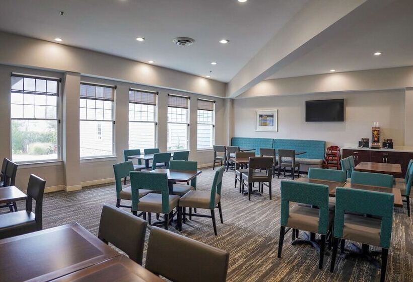 酒店 Comfort Suites Chincoteague Island Bayfront Resort