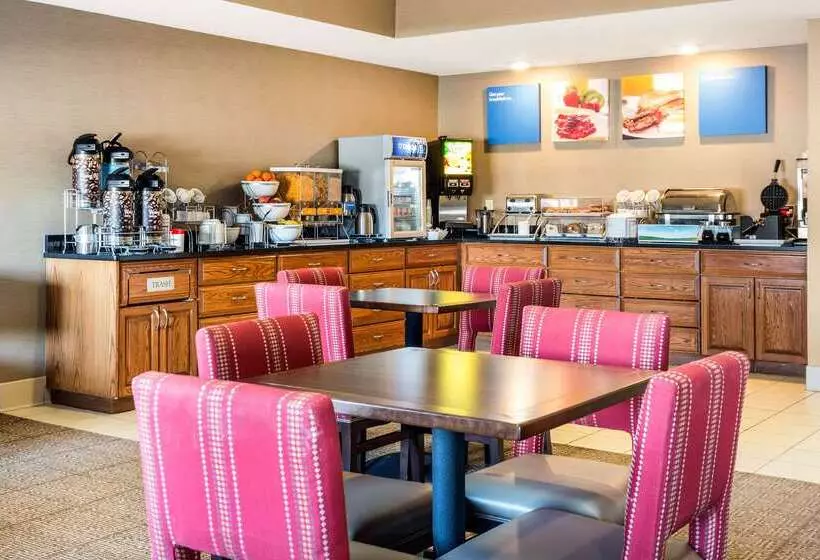 호텔 Comfort Suites Normal University Area