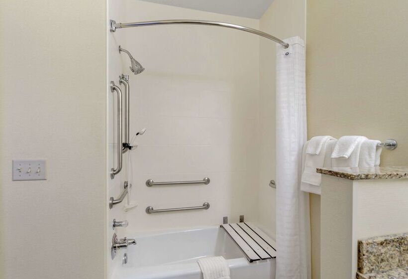 Отель Comfort Suites Normal University Area