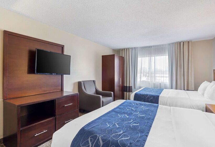 Отель Comfort Suites Normal University Area