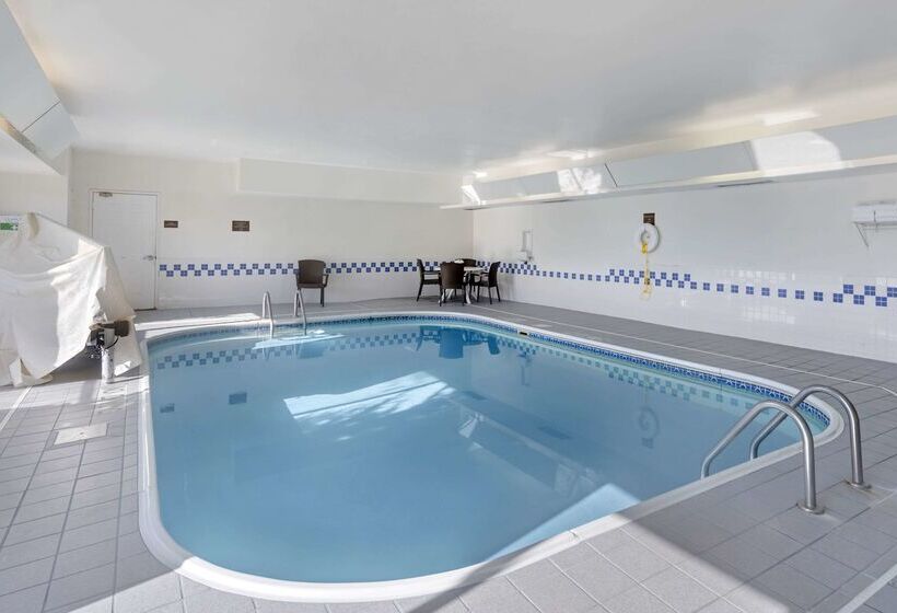 Отель Comfort Suites Normal University Area