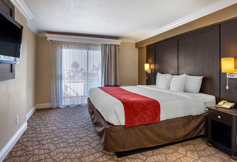 ホテル Comfort Suites San Clemente Beach