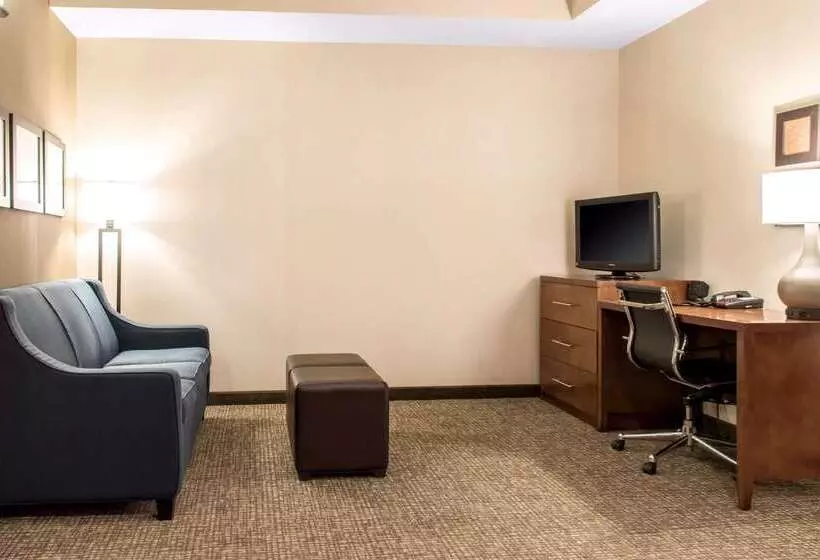 ホテル Comfort Suites Scranton Near Montage Mountain