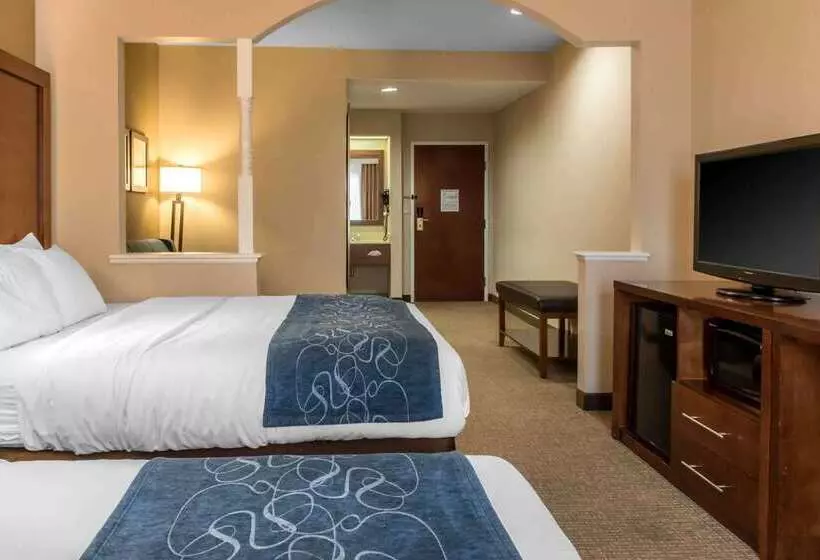 ホテル Comfort Suites Scranton Near Montage Mountain