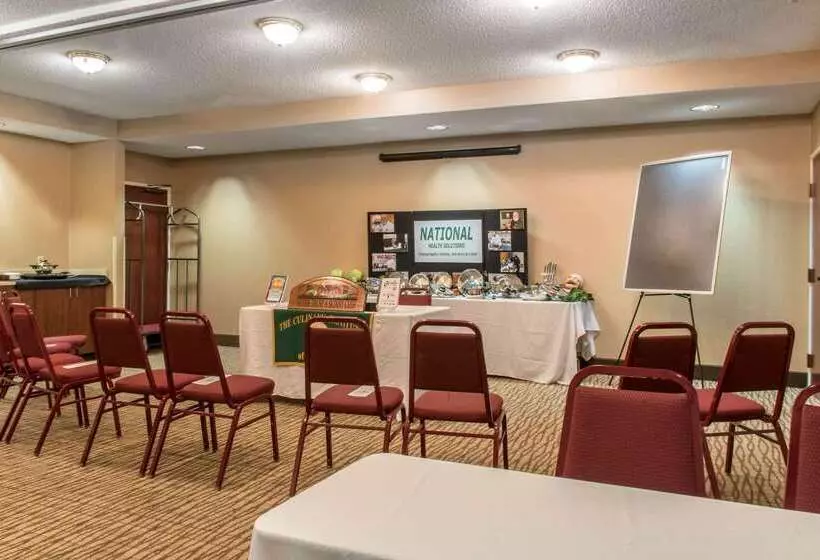 ホテル Comfort Suites Scranton Near Montage Mountain