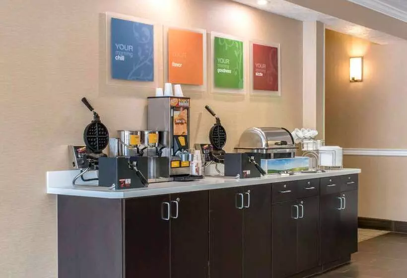 ホテル Comfort Suites Scranton Near Montage Mountain