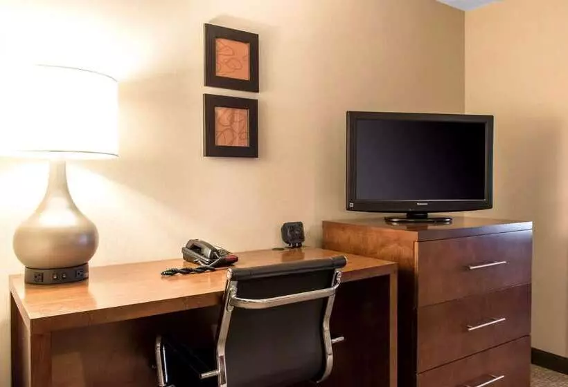 ホテル Comfort Suites Scranton Near Montage Mountain