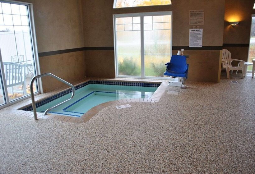 Отель Country Inn & Suites By Radisson, Buffalo, Mn
