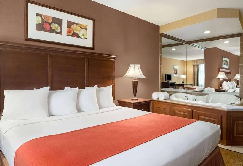 فندق Comfort Inn & Suites Cuyahoga Falls Akron