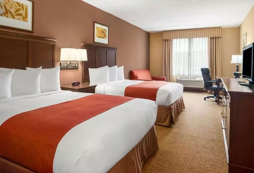 호텔 Comfort Inn & Suites Cuyahoga Falls Akron